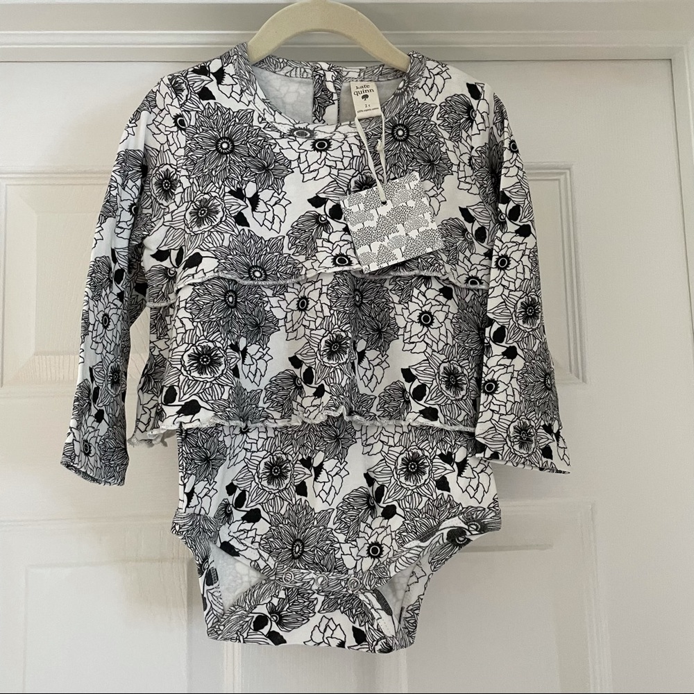 ✨NEW Kate Quinn Long Sleeve Double Ruffle Bodysuit Black White 2T